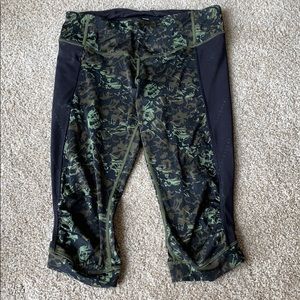 Lululemon Capri Green Camo Leggings